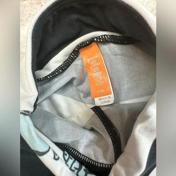 Black and White Dracula Kids Leggings (S/M LuLaRoe LLR 2-8) Halloween vampire - Picture 2 of 4